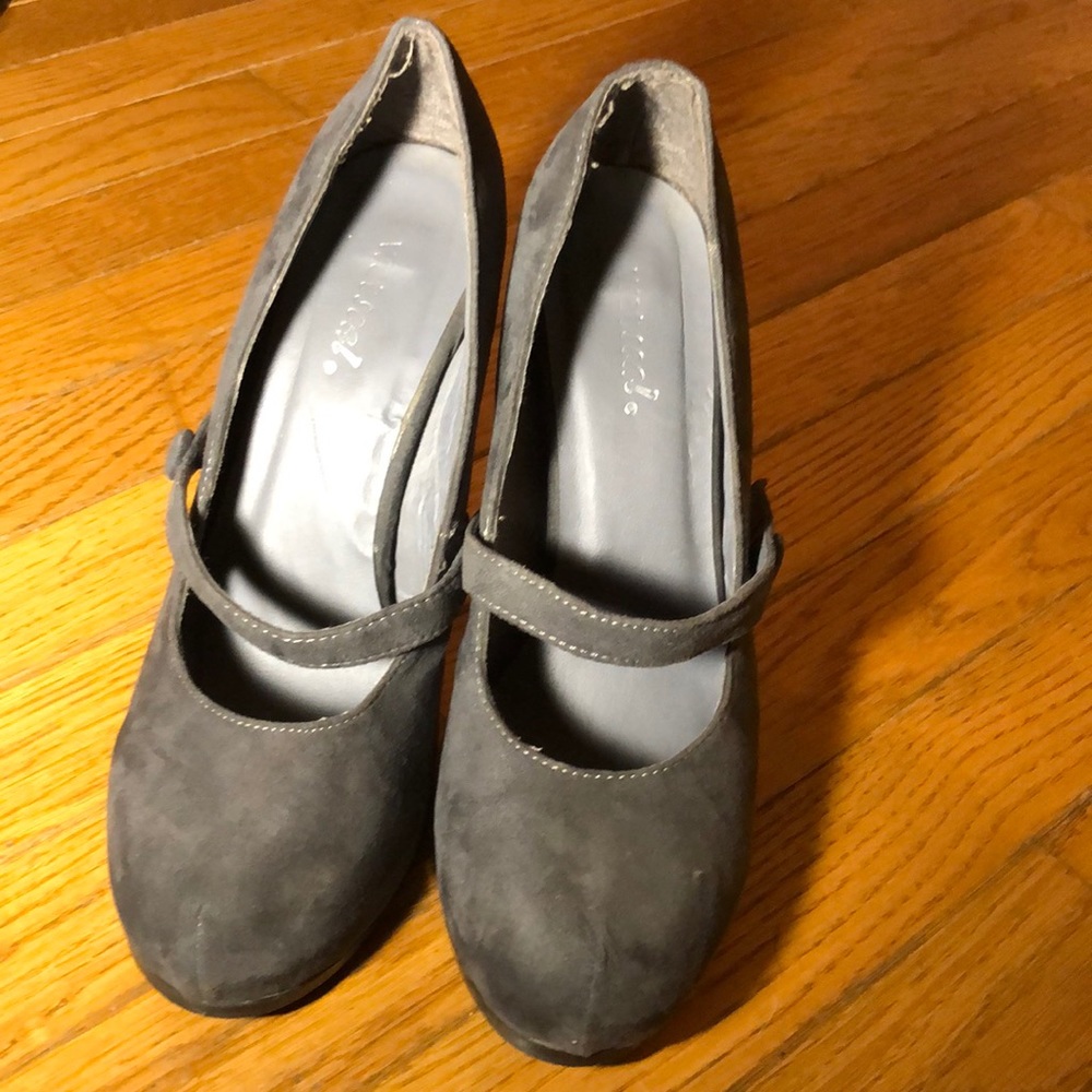 Wet seal gray heels